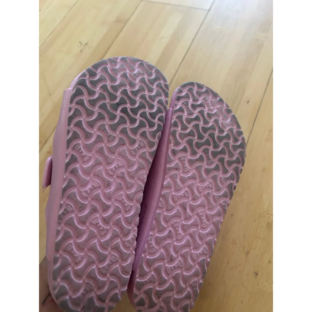 Birkenstock waterproof pink size 33
